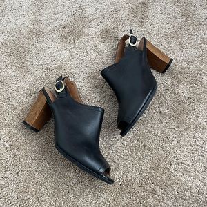 Clarks Peep Toe Heeled Sandal (7)